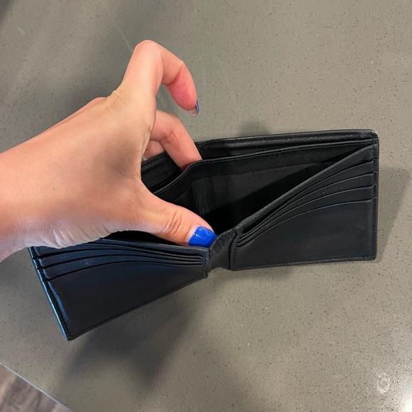 - Saint Laurent men wallet - Picture 2 of 6